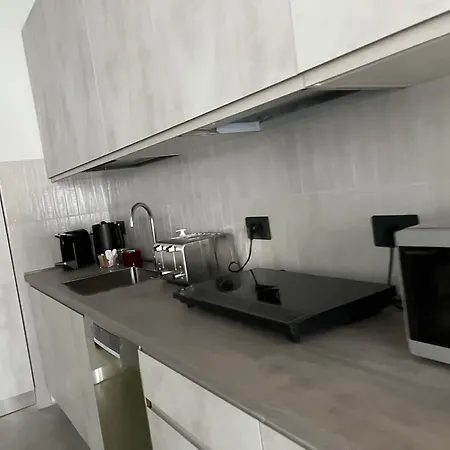 Cavallerizza Flat بريشا